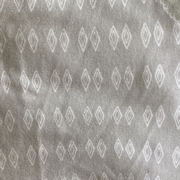 SwaddleMe Velcro Baby Swaddle (Gray/White) - Picture 5 of 15